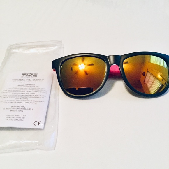 PINK Victoria's Secret Accessories - PINK Victoria’s Secret Mirrored Sunglasses